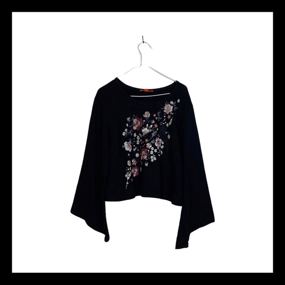 NWT Chelsea & Violet Black Sweater Hand Painted Lg - Picture 1 of 7